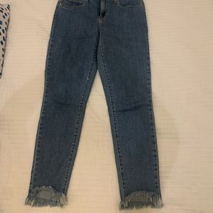 Levi’s 711 size 28 high rise skinny jeans, frayed hem